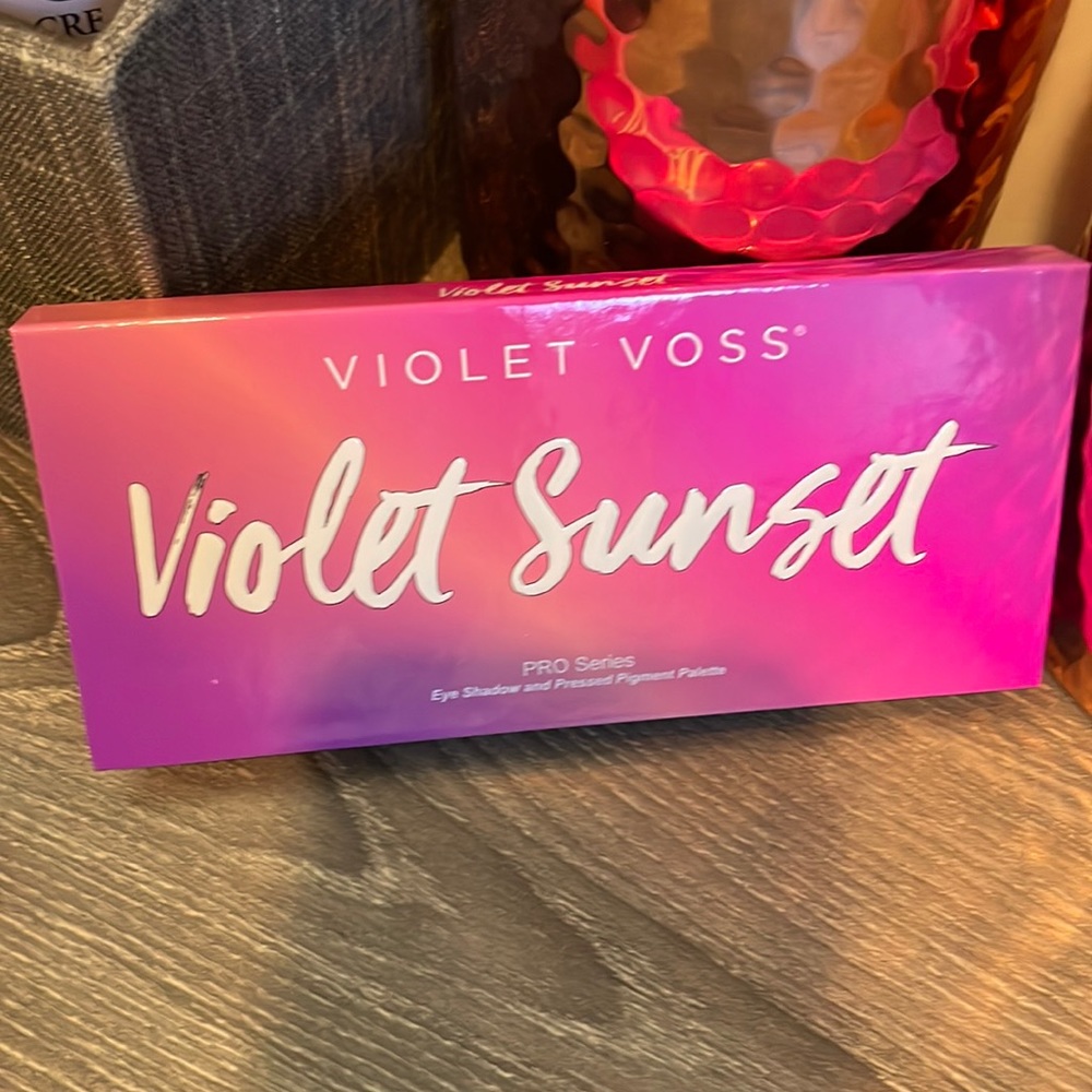Violet Sunset Make Up Palette